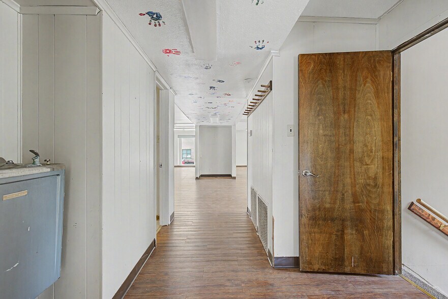 More Photos Of 1117 10th St, Huntsville Office For Lease