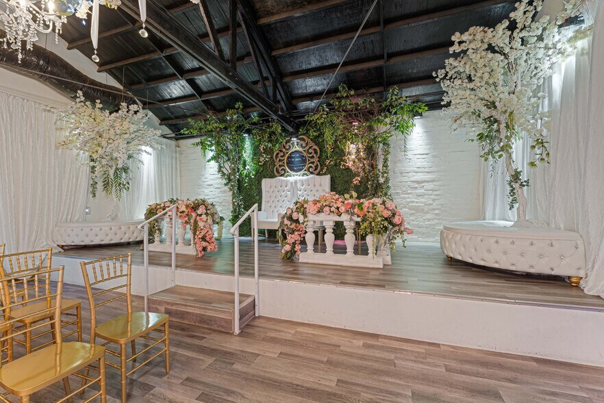 More Photos Of 6265 Van Nuys Blvd, Van Nuys Storefront For Sale