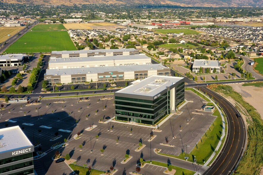 More Photos Of 1333 S Valley Grove Way, Pleasant Grove Office For Lease