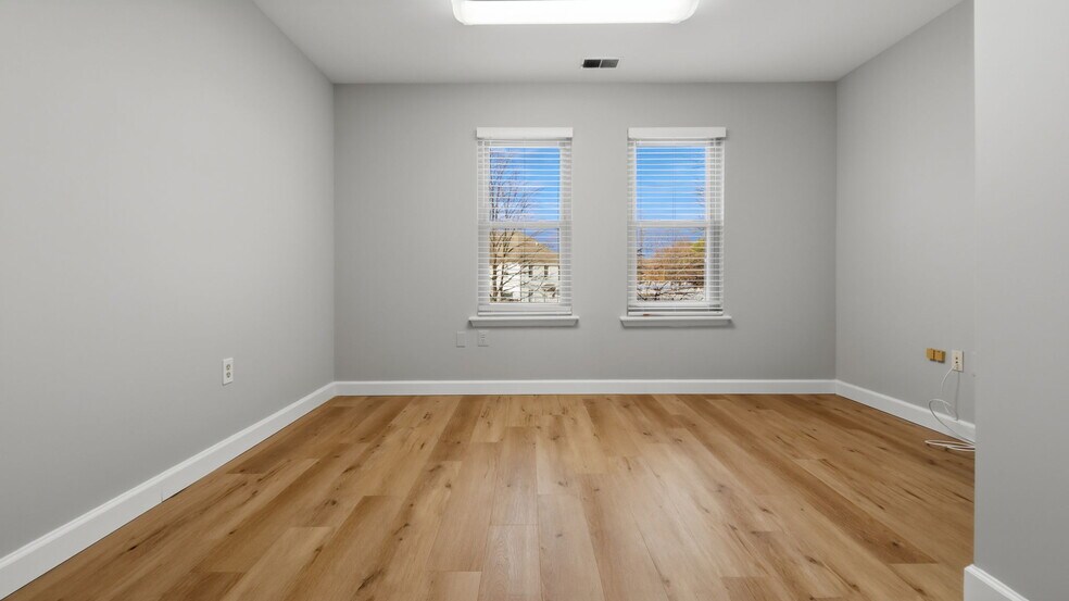 More Photos Of 15300 Spencerville Ct, Burtonsville Medical For Lease