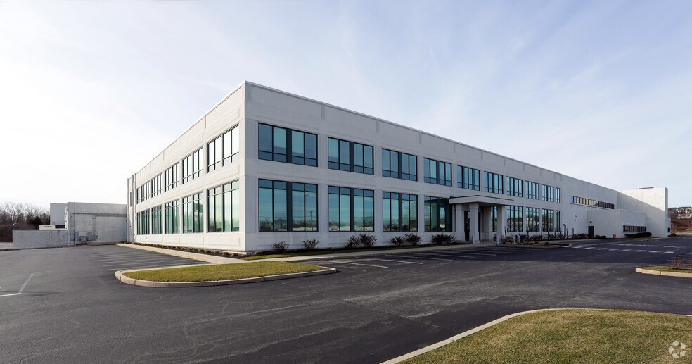 More Photos Of 100 Sockanosset Cross Rd, Cranston Office For Lease