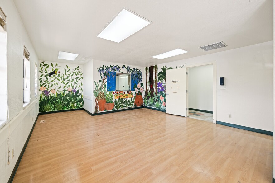 More Photos Of 5295 Sun Valley Boulevard, Sun Valley Medical For Sale
