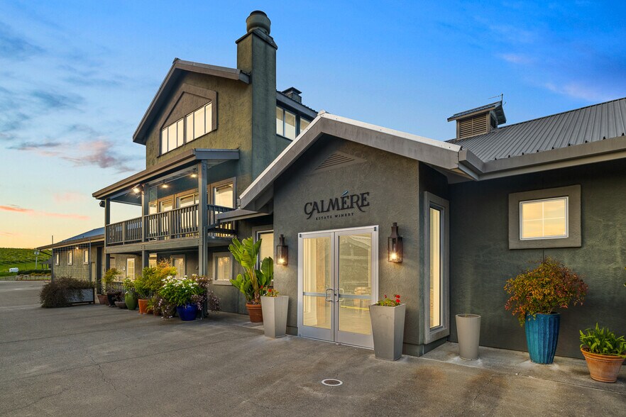 More Photos Of 2750 Las Amigas Rd, Napa Winery Vineyard For Sale