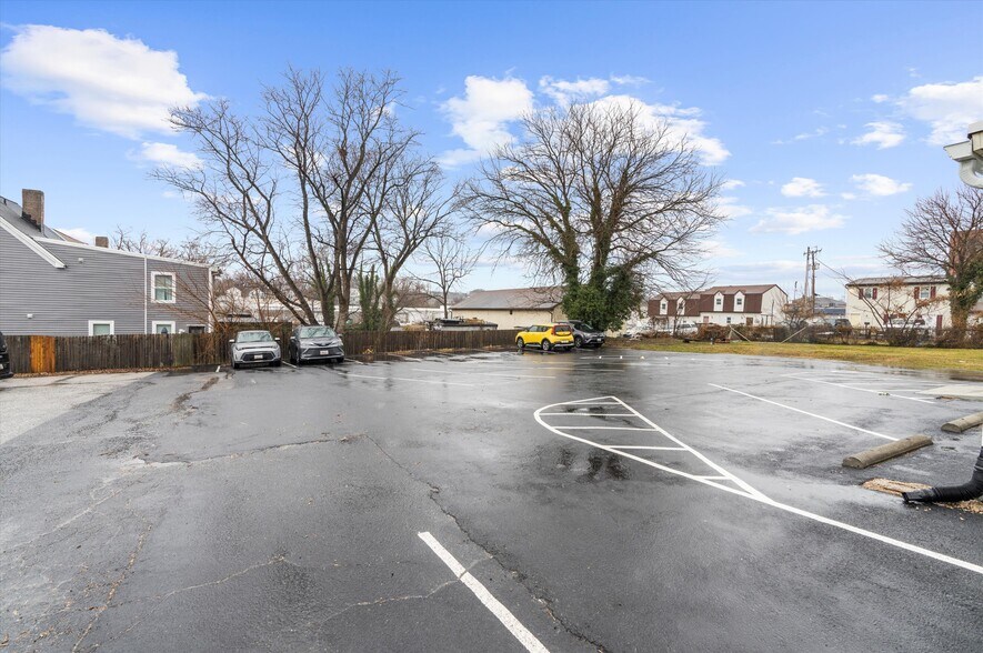 More Photos Of 38 Bloomsbury Ave, Catonsville General Retail For Lease