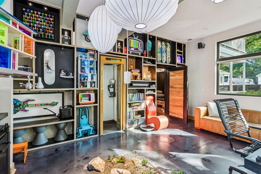 More Photos Of 692 Kirkwood Ave SE, Atlanta Storefront Retail Residential For Sale