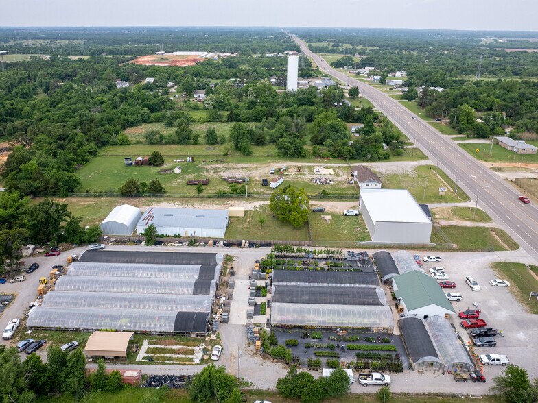 More Photos Of 18608 NE 23rd St, Harrah Light Distribution For Lease