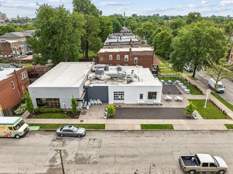 More Photos Of 4175 Shaw Blvd, Saint Louis Restaurant For Sale