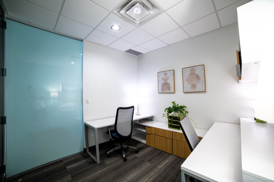 More Photos Of 110 16th St, Denver Coworking Space