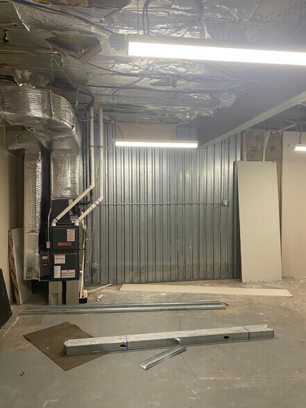 More Photos Of 1275 Bloomfield Ave, Fairfield Warehouse For Lease