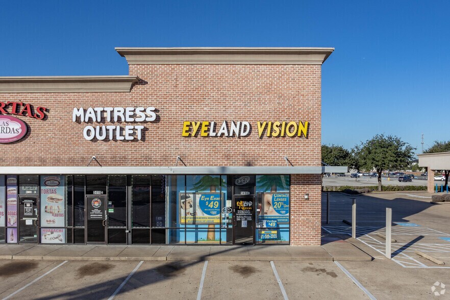 More Photos Of 3418 Hwy 6 S, Houston Freestanding For Sale