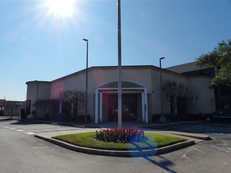More Photos Of 1035 Dairy Ashford Rd, Houston Office For Lease