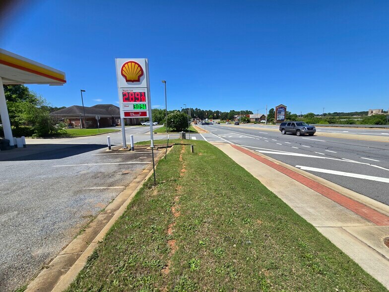 More Photos Of 1104 Hwy 96 Hwy, Kathleen General Retail For Lease