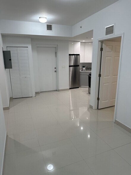 More Photos Of 620 W 29th St, Hialeah Apartments For Sale
