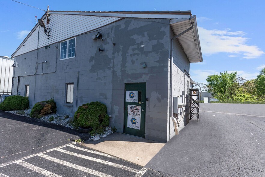 More Photos Of 1100 Batavia Farm Rd, Rosedale Warehouse For Sale