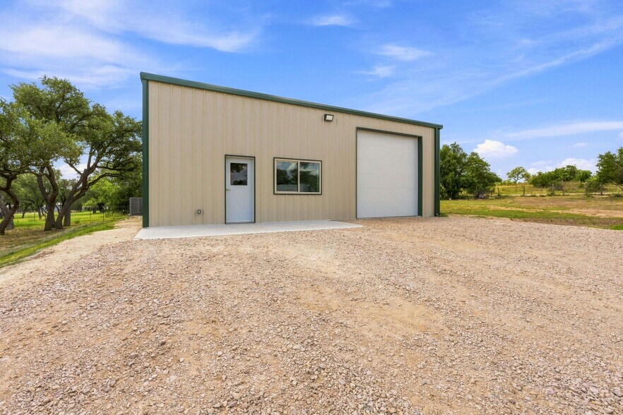 More Photos Of 7748 E US Highway 290, Johnson City Warehouse For Sale
