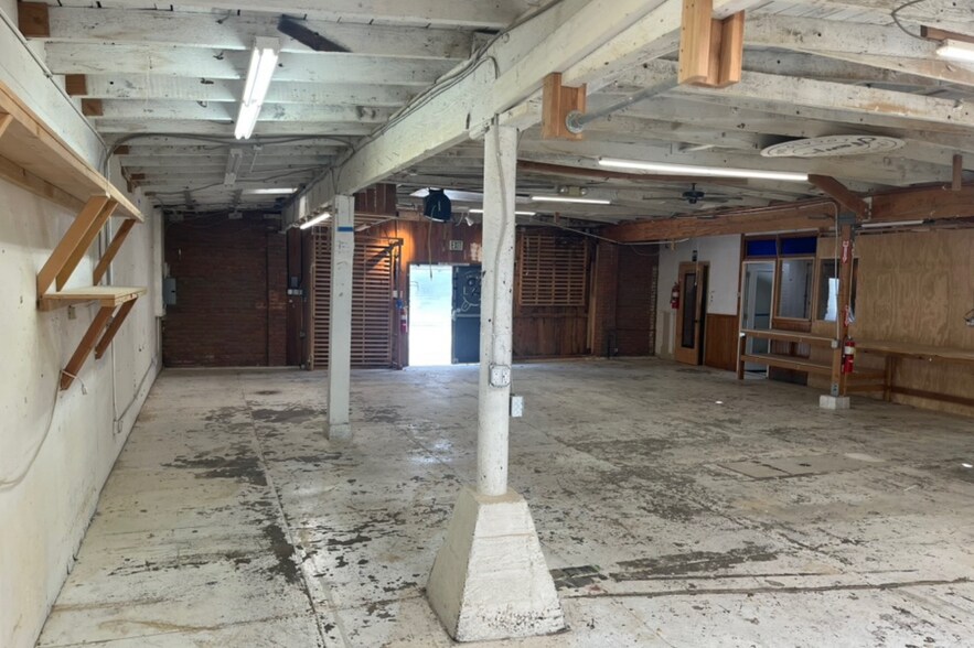 More Photos Of 1340 1/2 4th St, Santa Monica Flex For Sale