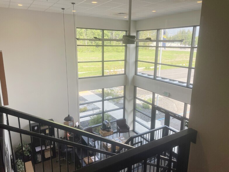 More Photos Of 850 Hawthorne Ave, Ponderay Manufacturing For Lease