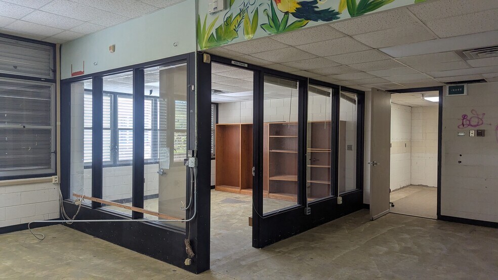 More Photos Of 711 N Chapin Rd, Aberdeen Flex For Sale