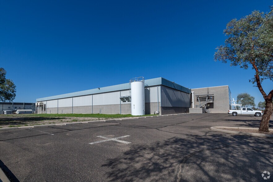 More Photos Of 6350 E Littletown Rd, Tucson Manufacturing For Lease