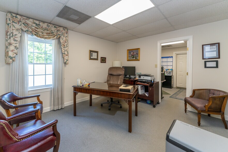 More Photos Of 1260 N Mecklenburg Ave, South Hill Funeral Home For Sale