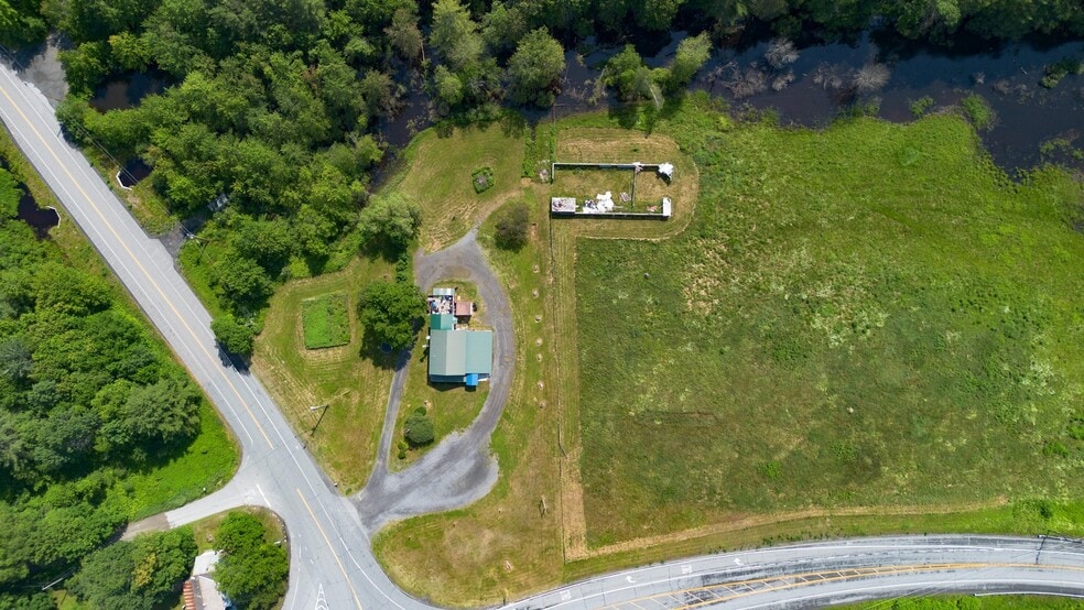 More Photos Of 32 Vt Route 10, Chester Restaurant For Sale