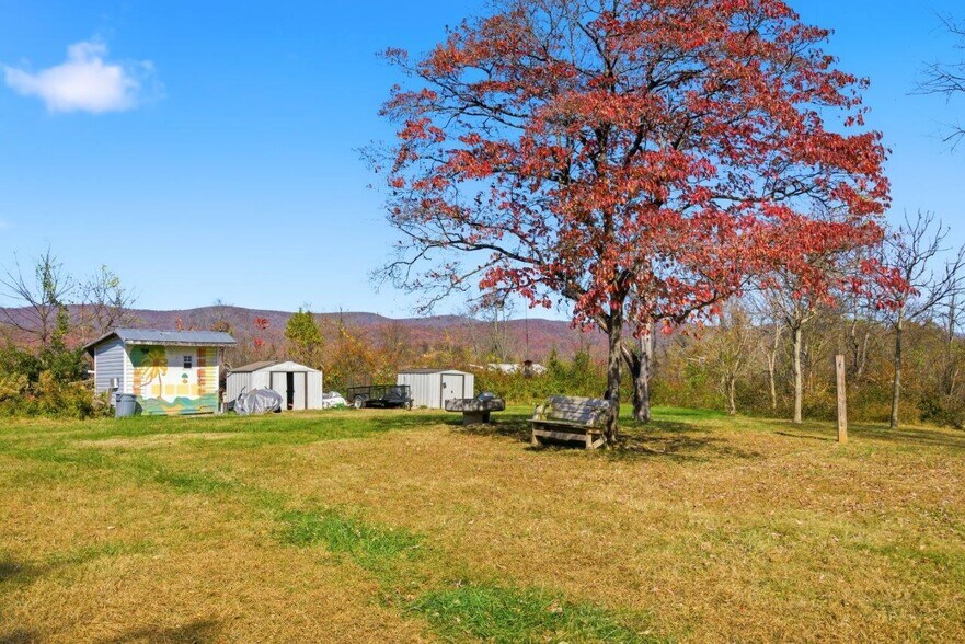 More Photos Of 204 Douglas Ln, Pearisburg Hospitality For Sale