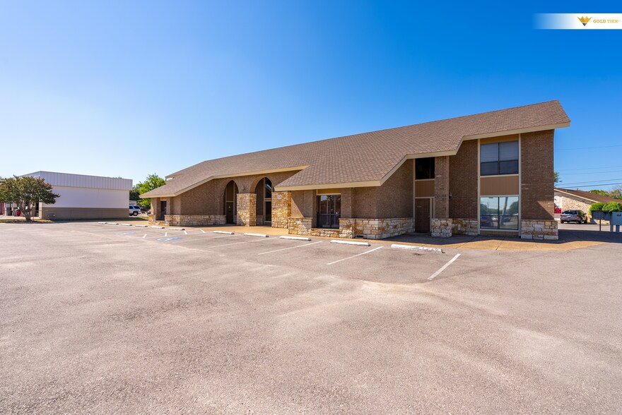 More Photos Of 2508 Williams Dr, Georgetown Loft Creative Space For Lease