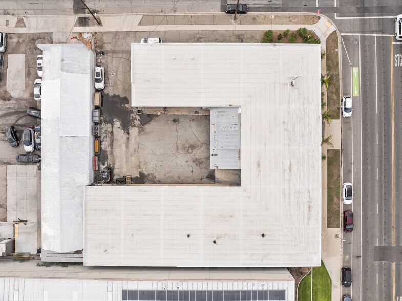 More Photos Of 491 W Rialto Ave, Rialto Manufacturing For Sale