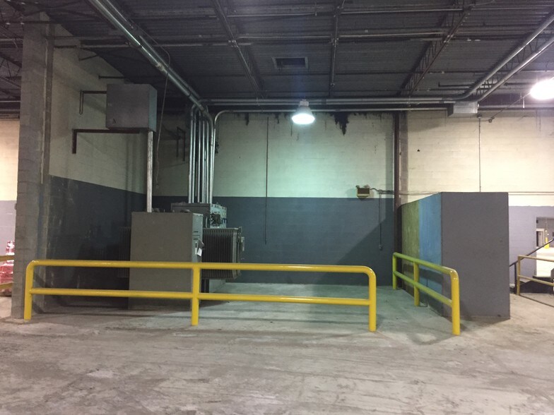 More Photos Of 14 Pine House Rd, Trenton Warehouse For Sale