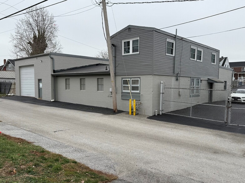 More Photos Of 1880 W Mason Ave, York Light Manufacturing For Lease