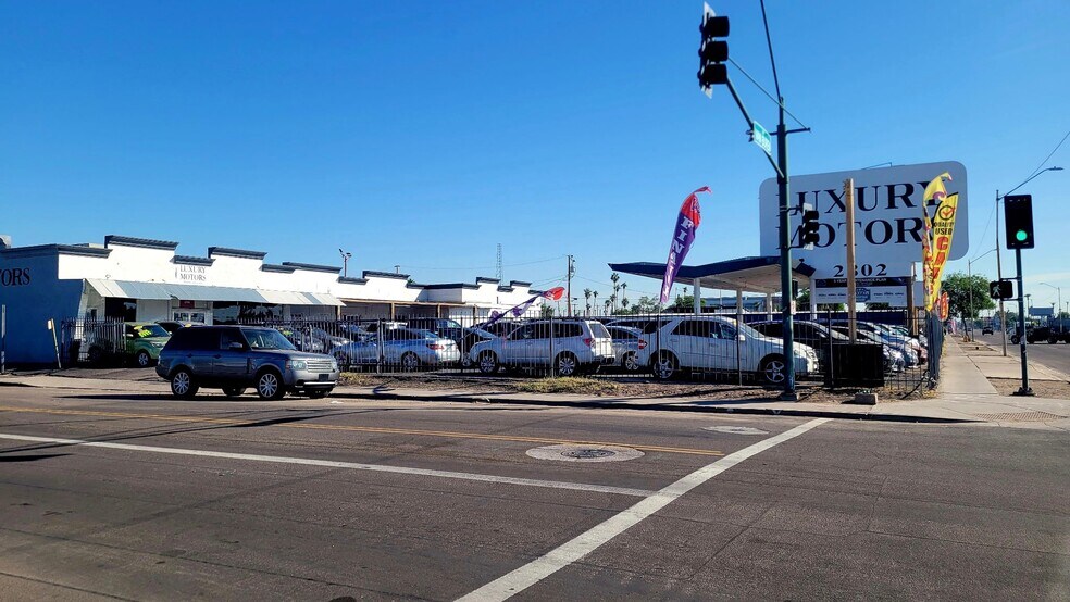 More Photos Of 2802 E Van Buren St, Phoenix Warehouse For Sale