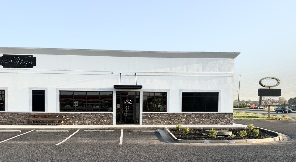 More Photos Of 1281 S Houston Lake Rd, Warner Robins Restaurant For Lease