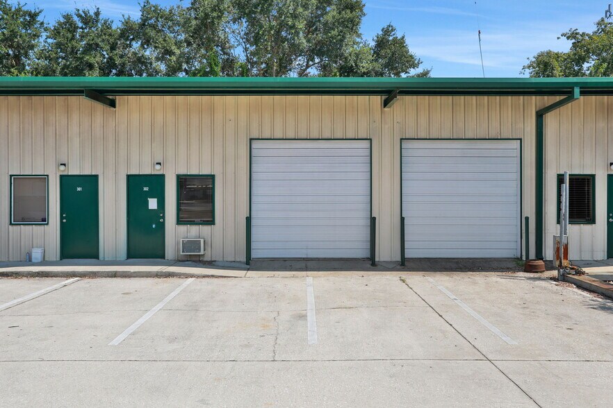 More Photos Of 8802 Corporate Square Ct, Jacksonville Unknown For Lease