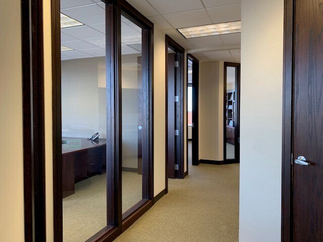 More Photos Of 11455 Viking Dr, Eden Prairie Medical For Lease