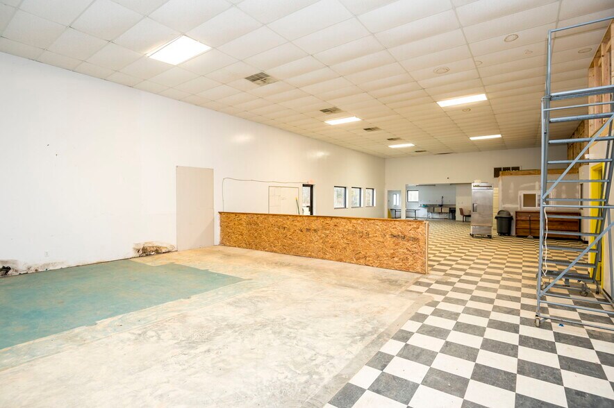 More Photos Of 199 S Cherry St, Cherryville Auto Dealership For Sale