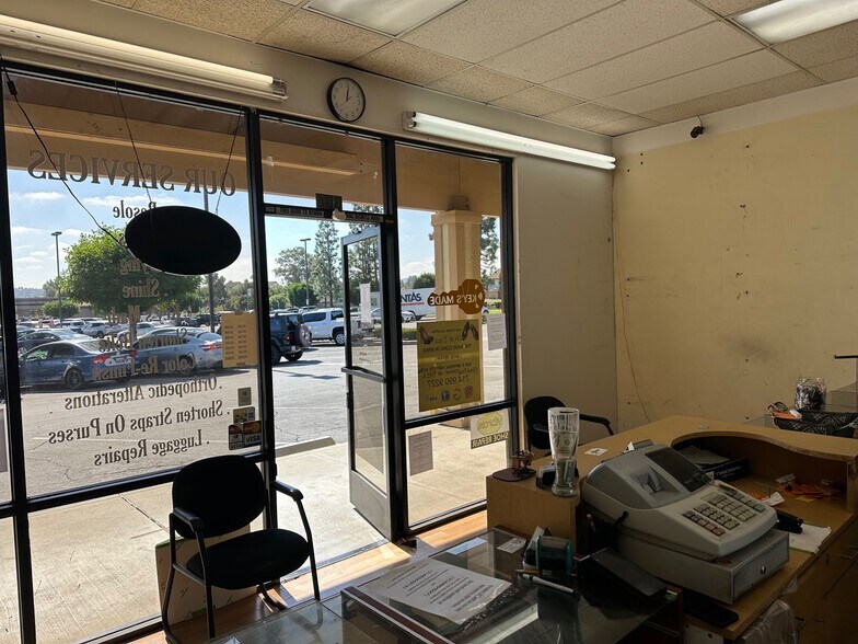 More Photos Of 330-352 N Lemon Ave, Walnut Unknown For Lease