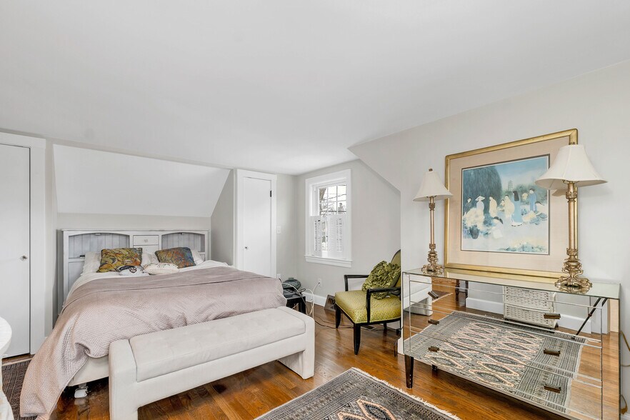 More Photos Of 205 Chelmsford St, Chelmsford Office Residential For Sale