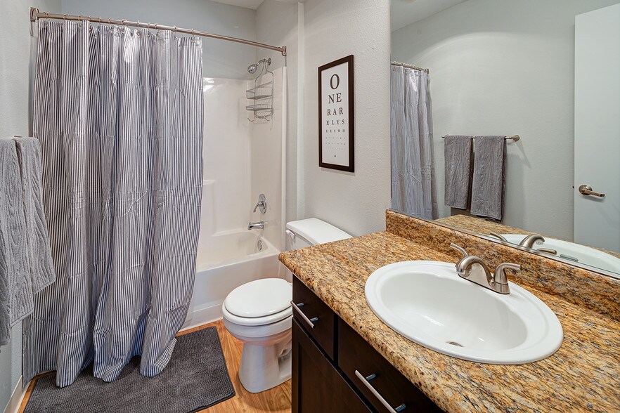 More Photos Of 1500 NE 15th Ave, Portland Apartments For Lease