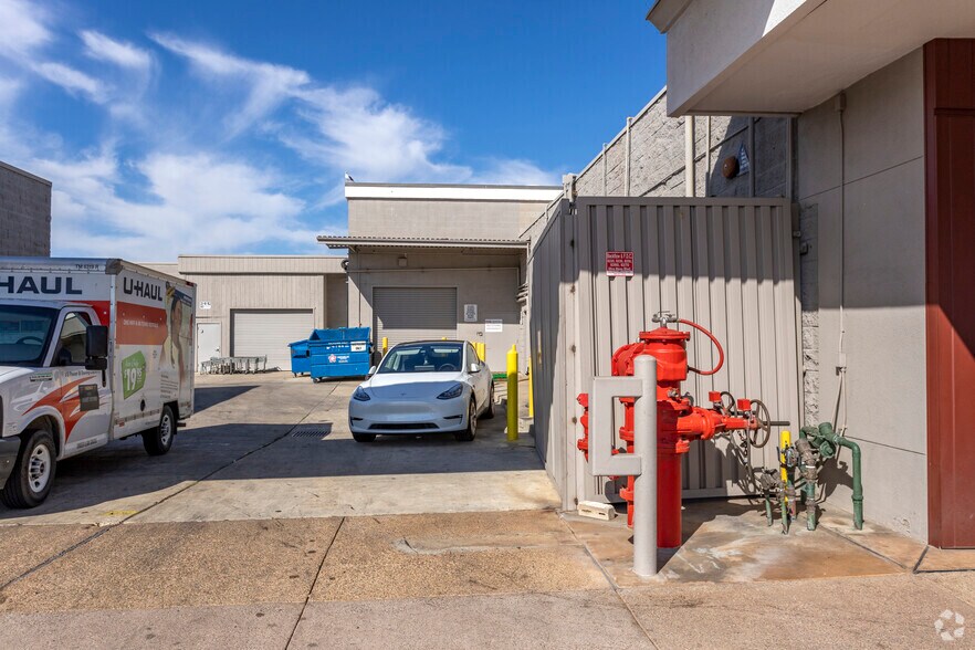 More Photos Of 8220-8230 Mira Mesa Blvd, San Diego General Retail For Lease