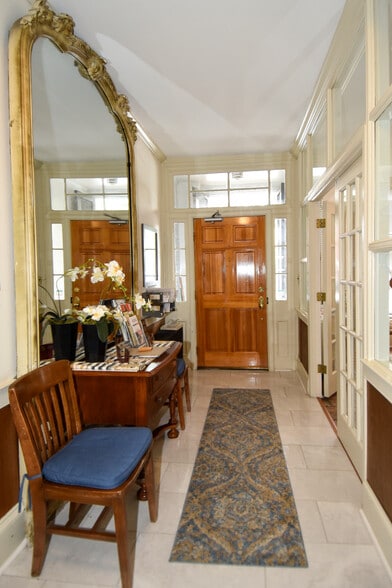 More Photos Of 109 S Fairfax St, Alexandria Office For Sale