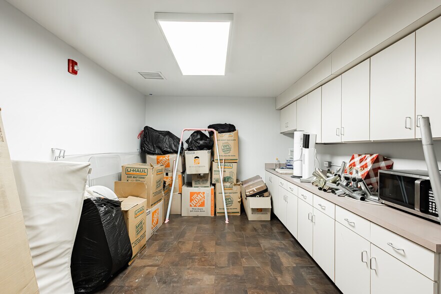 More Photos Of 714 S 4th St, Las Vegas Medical For Sale