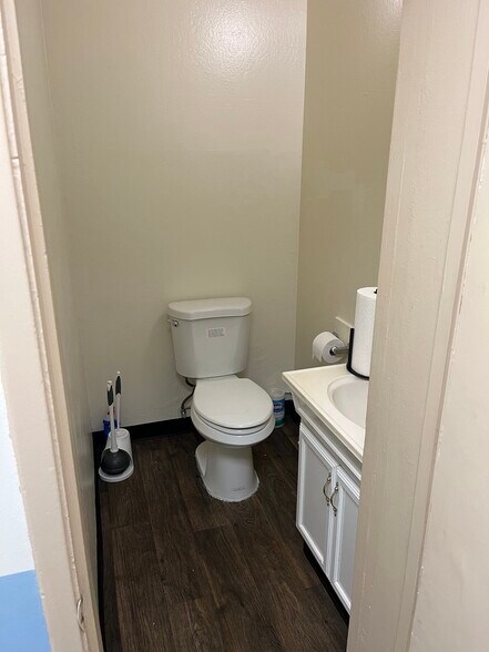 More Photos Of 990-998 Broadway St, Vallejo Office For Lease