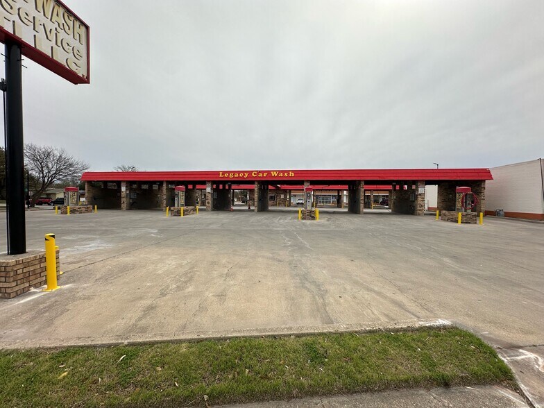 More Photos Of 2004 W Buckingham Rd, Garland Carwash For Sale