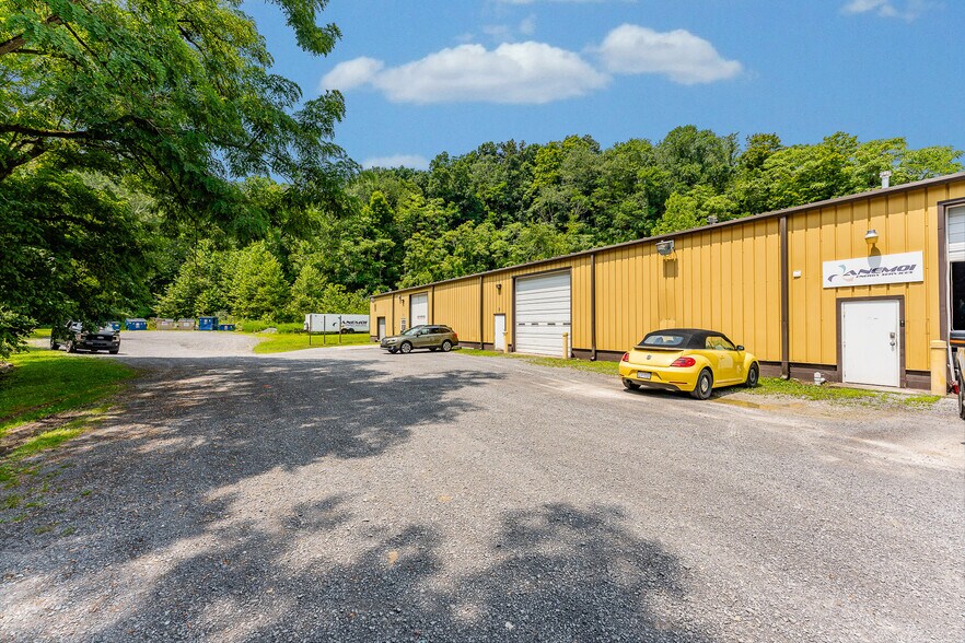 More Photos Of 1065 Greenbag Rd, Morgantown Industrial For Lease