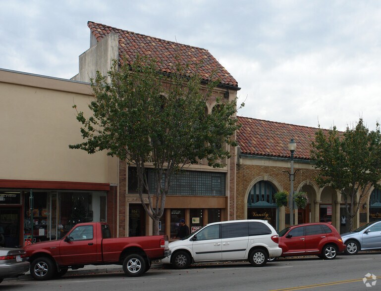 More Photos Of 852-854 E Main St, Santa Paula Storefront Retail Office For Lease