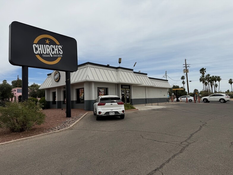 Primary Photo Of 7980 E Broadway Blvd, Tucson Fast Food For Lease