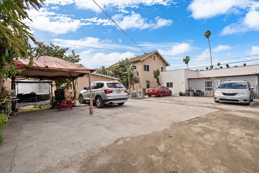 More Photos Of 4441 Avalon Blvd, Los Angeles Apartments For Sale