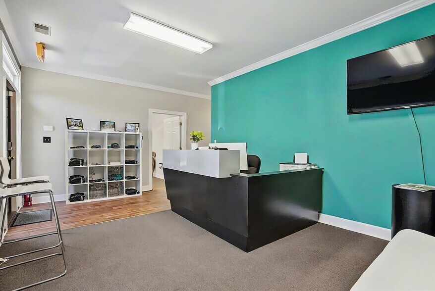 More Photos Of 188 Ben Burton Cir, Bogart Office For Sale