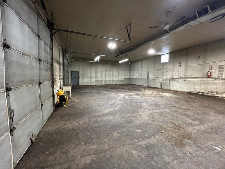 More Photos Of 30 South St, West Hartford Freestanding For Sale