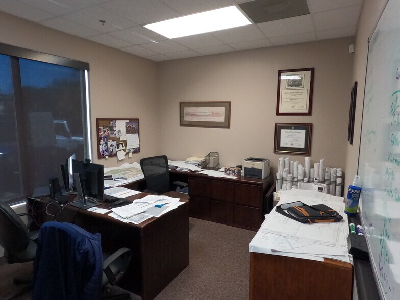 More Photos Of 6570 Naaman Forest Blvd, Garland Medical For Sale